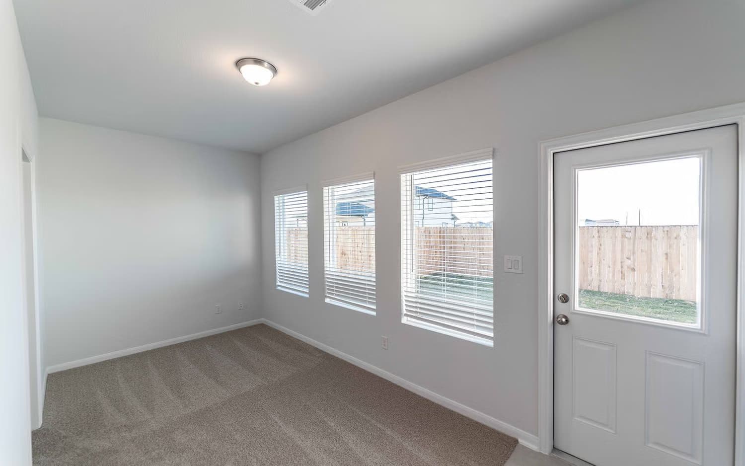 Sabine gallery image 6