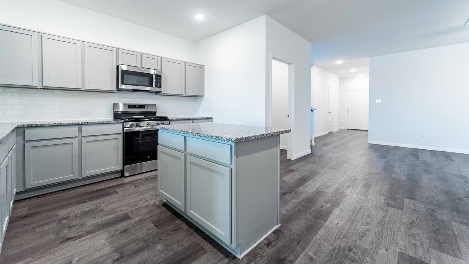 Ash gallery image 10