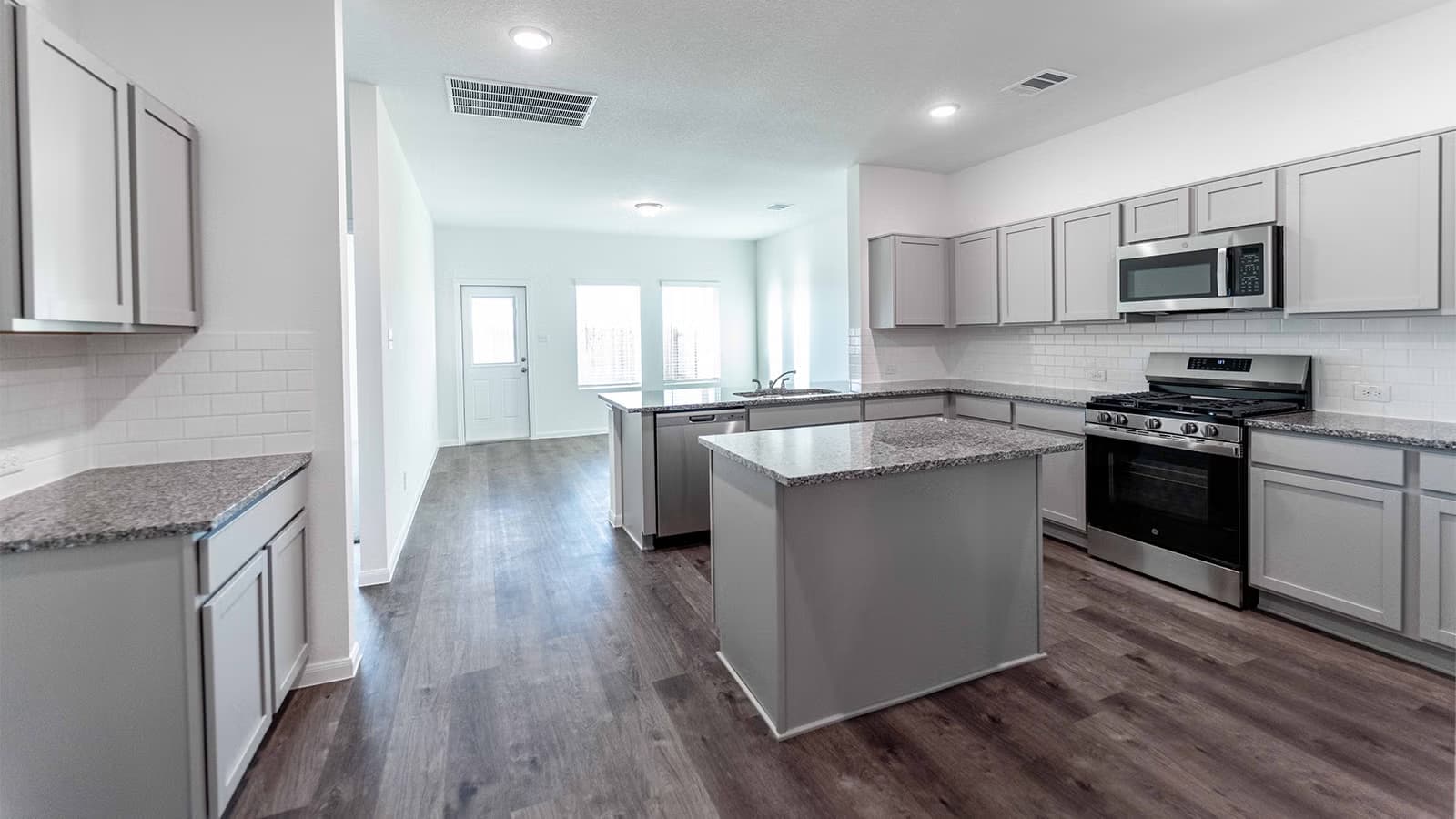 Ash gallery image 12