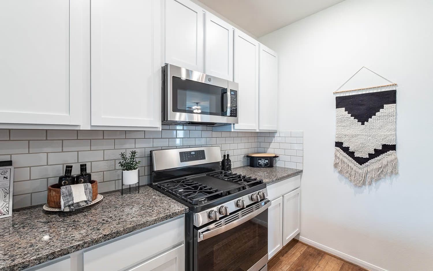 Ash gallery image 21