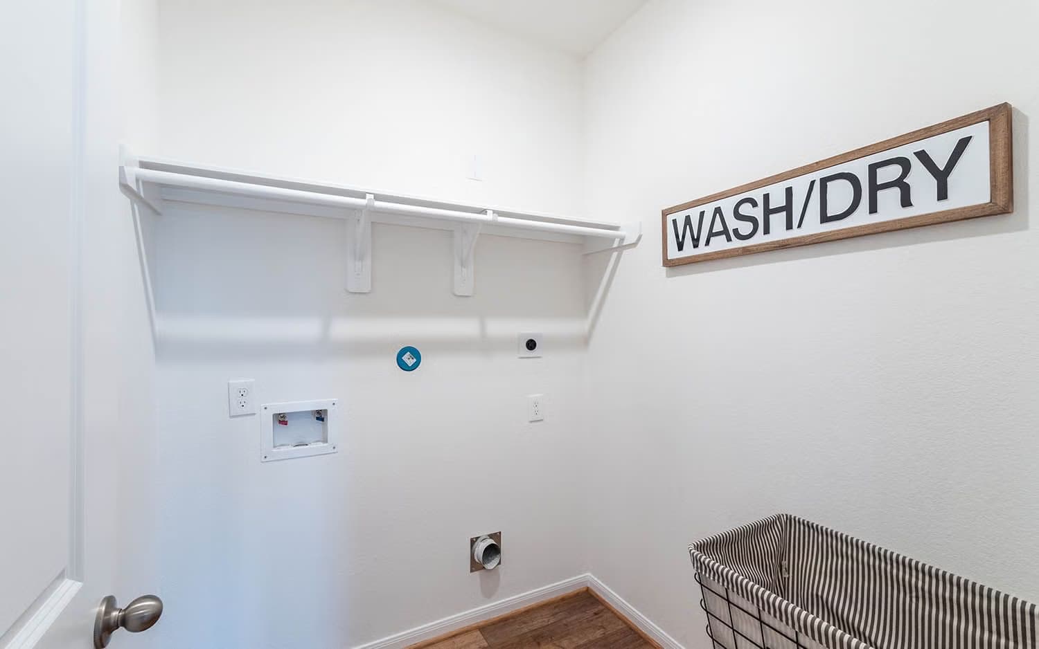 Ash gallery image 16