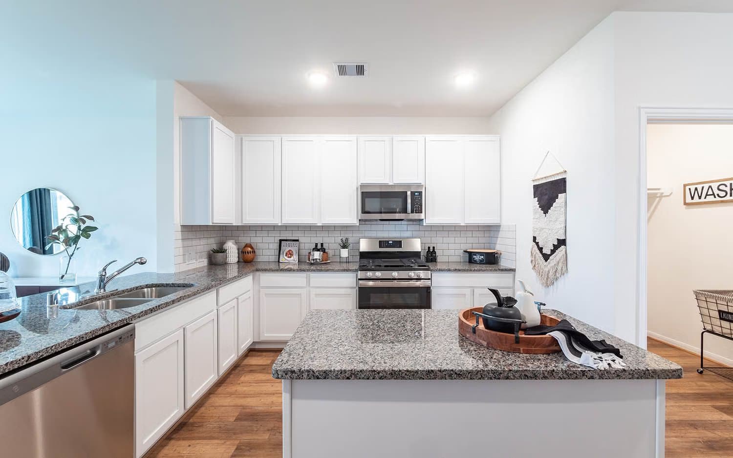 Ash gallery image 21