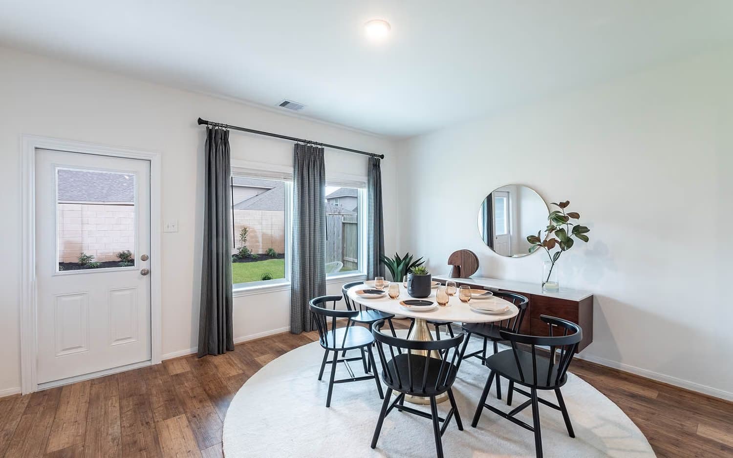 Ash gallery image 22